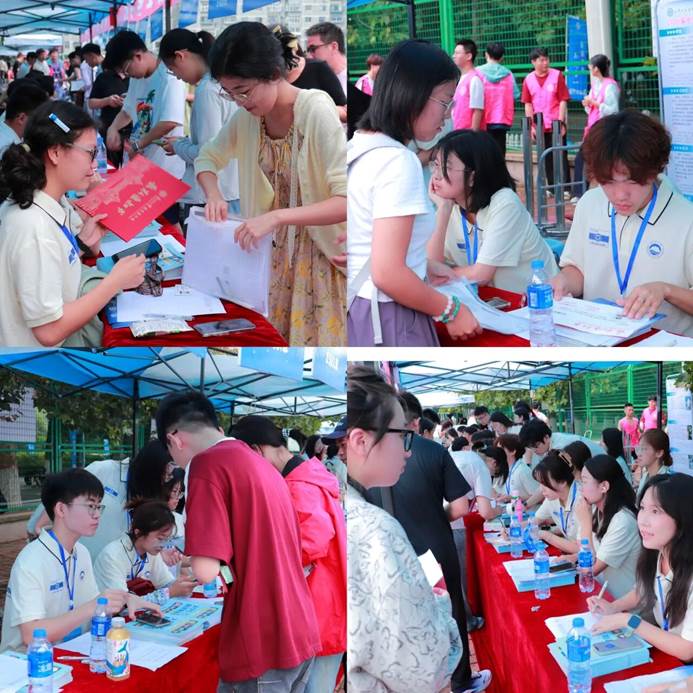 人们在看台上的人在人群里AI 生成的内容可能不正确。